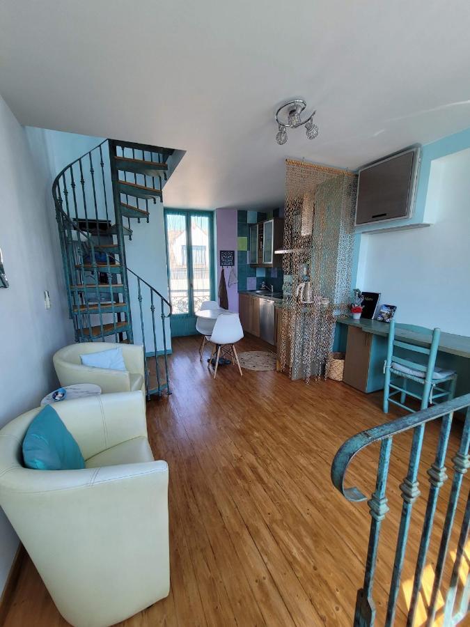 Gite Milly - 2 Studios En Coeur De Ville Buitenkant foto