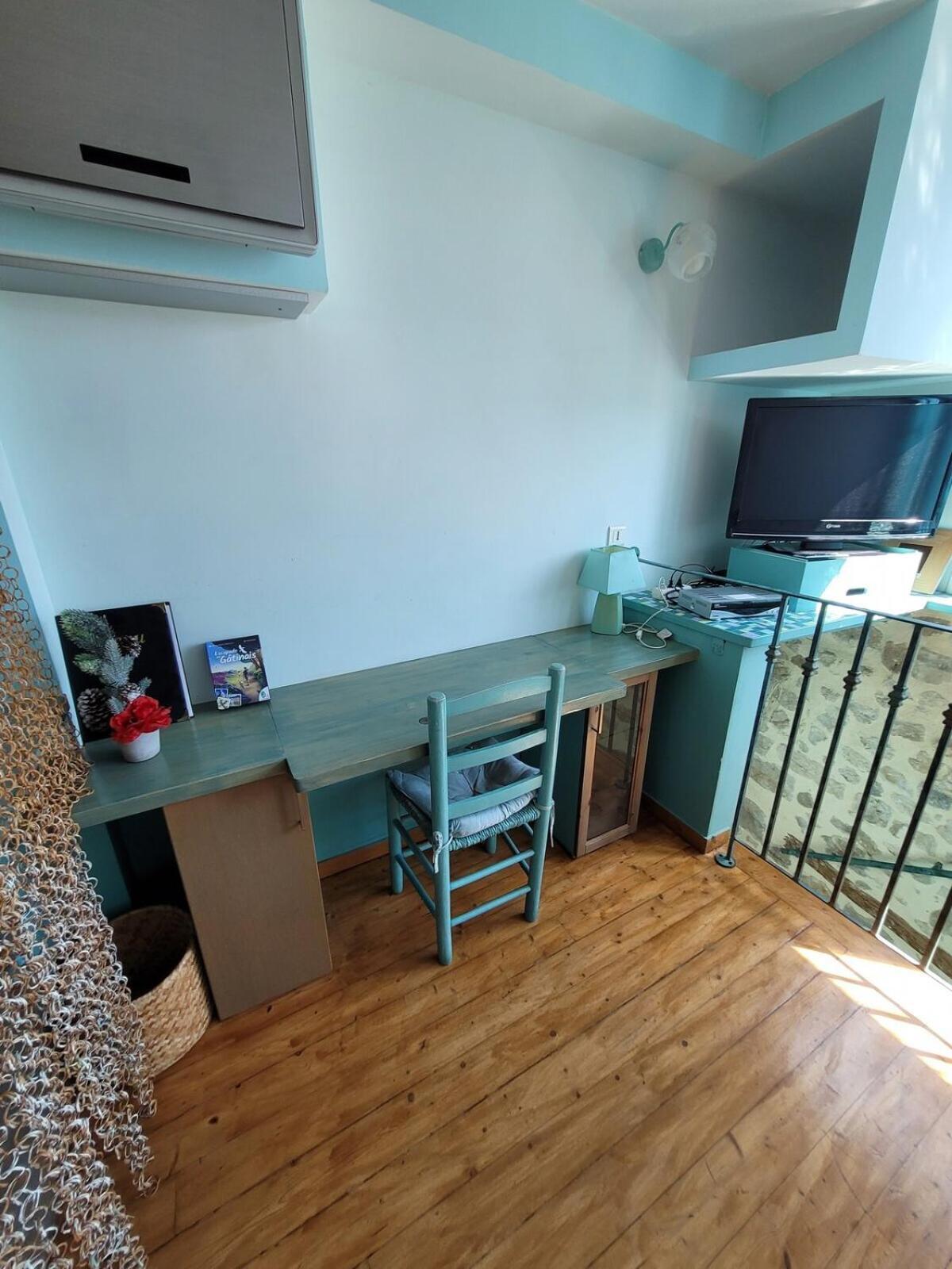 Gite Milly - 2 Studios En Coeur De Ville Kamer foto